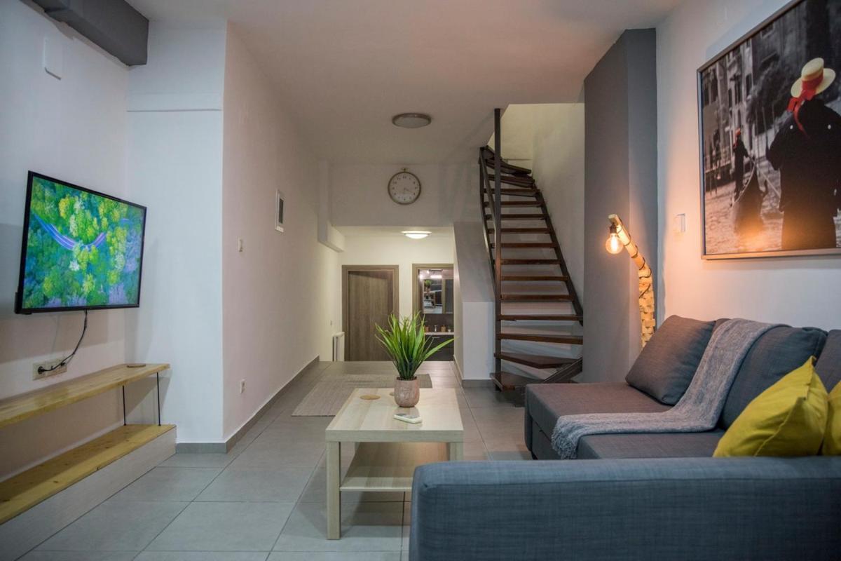Billys House Apartment Trikala  Ngoại thất bức ảnh